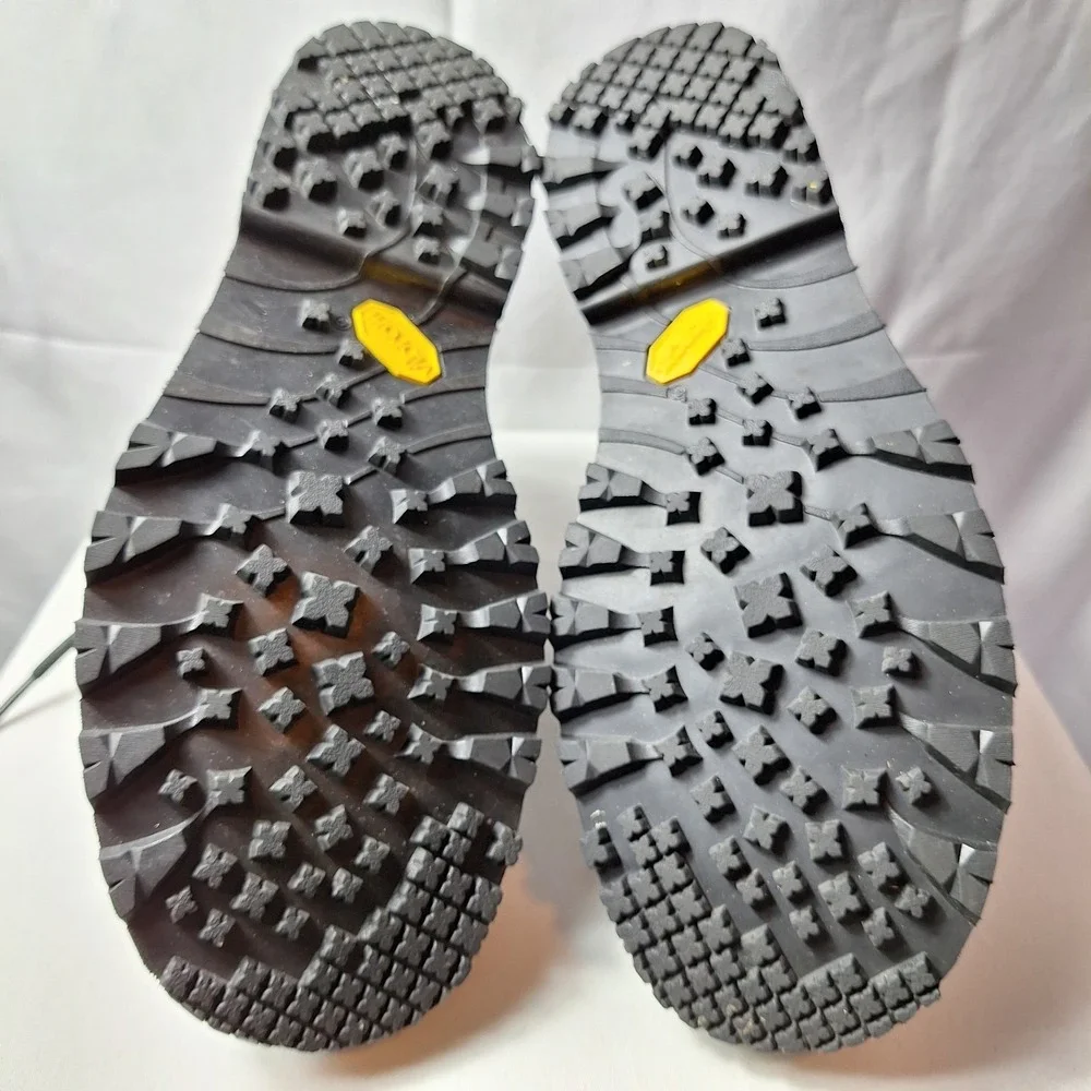 MERRELL Wilderness Valley Performance Boot Womens Sz 7 Black Leather Vibram Sole